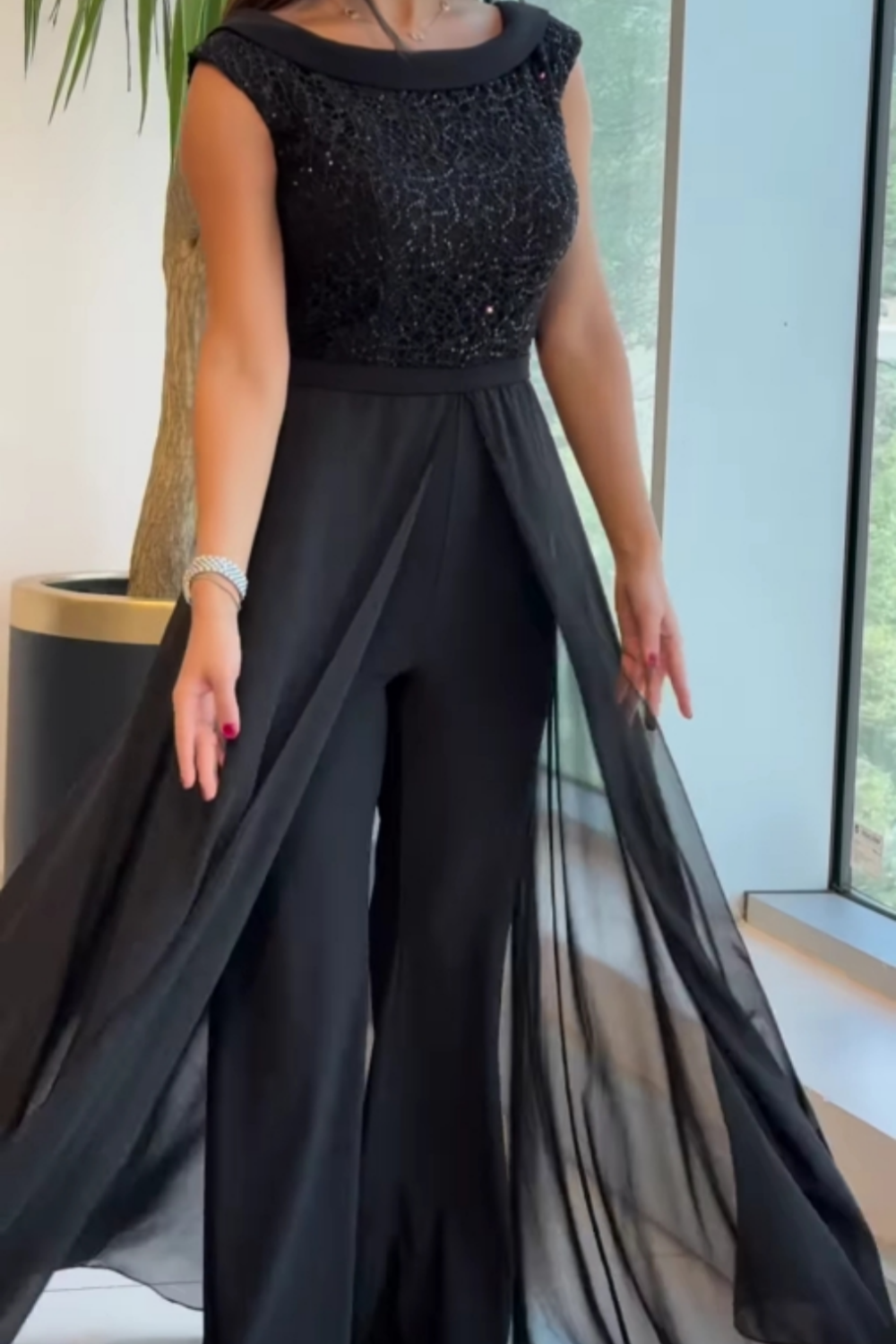 Serena – Sleeveless Jumpsuit
