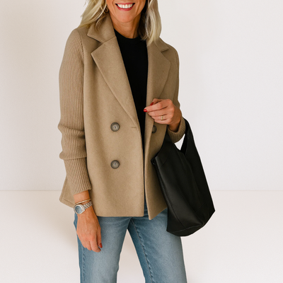 Étaín – Elegant Jacket with Knitted Sleeves