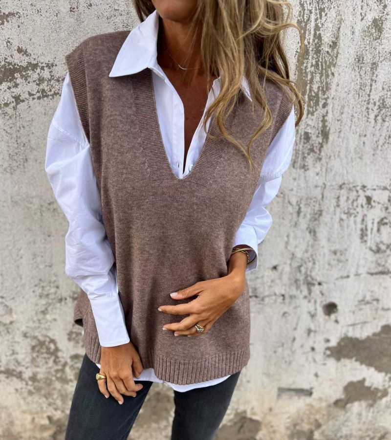 Fionuir – V-Neck Knitted Vest