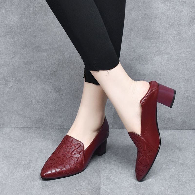 Clíodhna – Soft Vegan Leather Embroidered Pumps